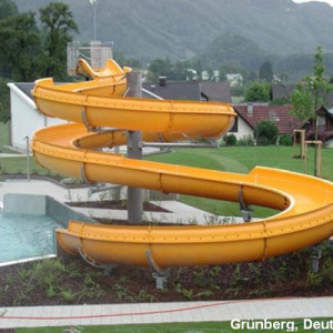Wasserrutschenhalbschalen
